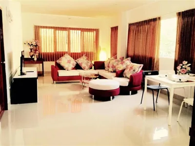 Deluxe Apartment — Siray House